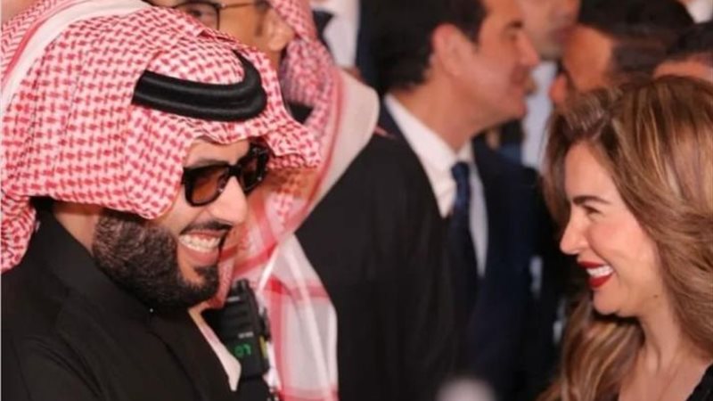 مي عز الدين وتركي