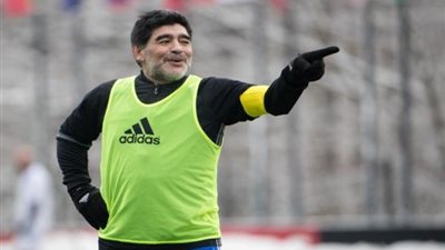 وفاة مارادونا.. الاتحاد الأرجنتيني ينعي راقص التانجو