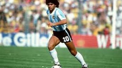 مارادونا.. بيليه يعلق على خسارة الاسطورة