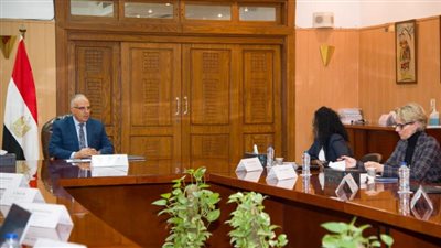 وزير الري يتابع  موقف مشروع «المرونة المناخية» مع البنك الدولي