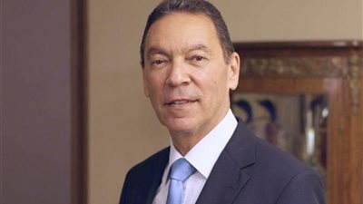 محطات في حياة الدكتور هاني الناظر.. تزوج بنت الجيران ونصف درجة منعته من كلية الطب