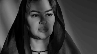 إيمان زيدان تحتفل ببدء عرض فيلم ”وقت إضافي” مع خالد الصاوي