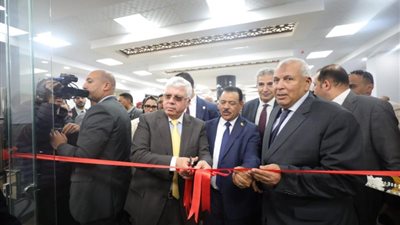بتكلفة 2 مليار جنيه.. وزير التعليم العالي يفتتح عددًا من المشروعات بجامعة الوادي الجديد