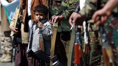 التجنيد القسري للأطفال في اليمن أزمة تلاحق الحوثيين.. والمنظمات الحقوقية تدق ناقوس الخطر