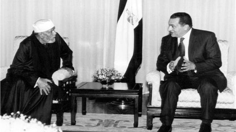 الرئيس مبارك مع الشيخ