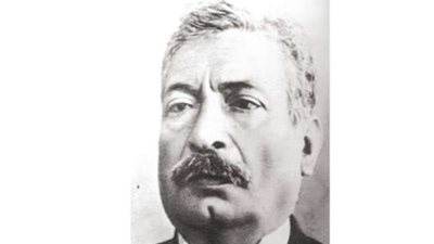 ضحى بأهله ودراسته.. أبرز المعلومات والمحطات في حياة داود حسني