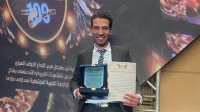 تكريم الصحفي محمد تمساح ضمن أفضل 100 شخصية عربية في مهرجان هرم الإبداع والتميز