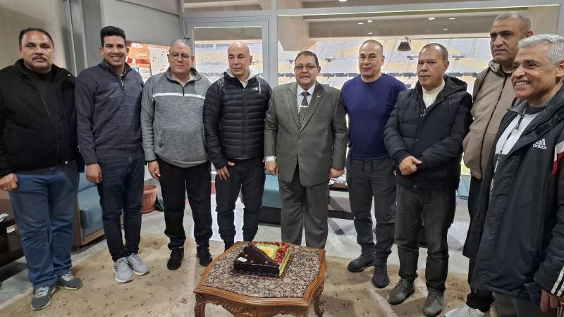 لقطة تواجد حسام حسن