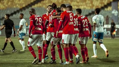 السولية يسجل الهدف الأول للأهلي أمام الزمالك بنهائي القرن