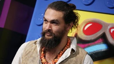 لماذا شعر جايسون موموا بـ«الاحتيال» بعد بطولته لفيلم «دون»؟.. إليك الإجابة