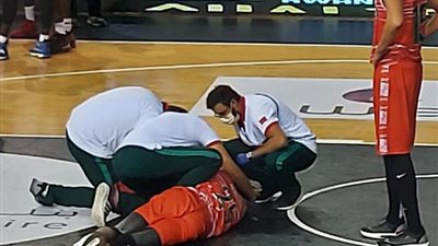 إصابة خطيرة للاعب المنتخب المغربي لكرة السلة ونقله لأحد المستشفيات الخاصة