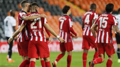 أتلتيكو مدريد يهزم فالنسيا بهدف ويقفز لوصافة الدوري الإسباني