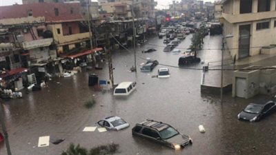 لبنان يغرق.. الشعب يصرخ والحكومة تنفي.. أين الحقيقة ؟