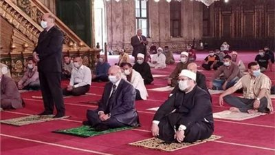 الإفتاء تكشف حكم لبس الكمامة في الصلاة