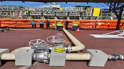 كامل الوزير يتفقد محطة تداول وتخزين الصب السائل بميناء الإسكندرية