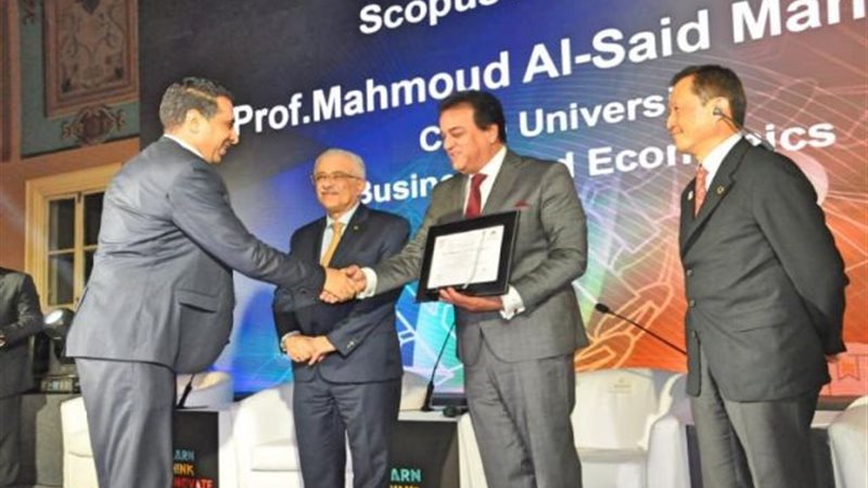 الدكتور طارق شوقي