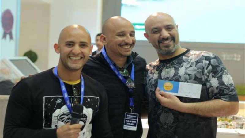 الفنانان خالد منصور