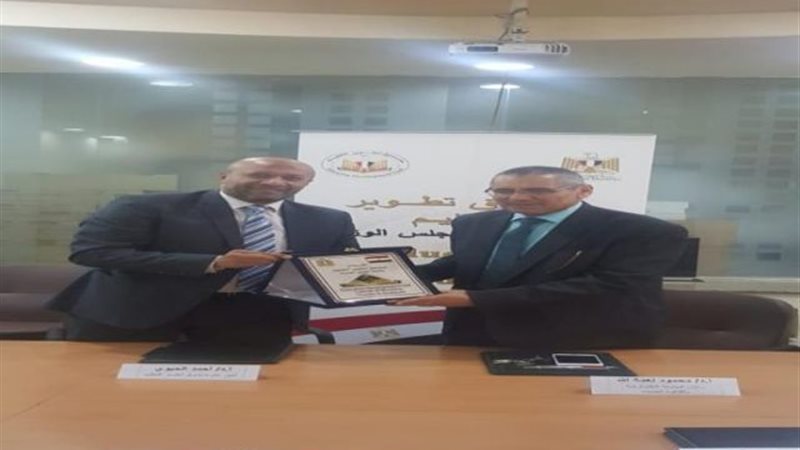 الدكتور أحمد الحيوي