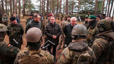 القصة الكاملة لفضيحة تسريبات الجيش الألماني بشأن ضرب القرم.. برلين تدرس تدمير الجسور وروسيا تتحدث عن المؤامرة الأوروبية في حرب أوكرانيا