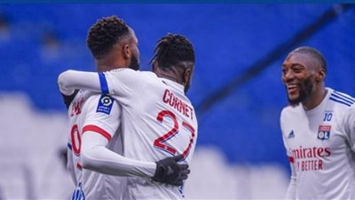 ليون ينتصر على ريمس بثلاثية ويقفز لوصافة الدوري مؤقتا