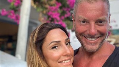 تامر هجرس يتغزل في زوجته بكلمات وصور رومانسية: الهواء الذي اتنفسه