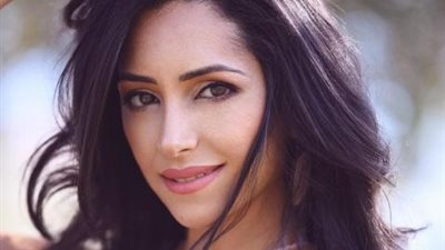 آيه حلمي تنضم لفريق عمل مسلسل ”عش الدبابير”