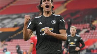 مدرب يونايتد: كافاني يريد اللعب في جميع المراكز