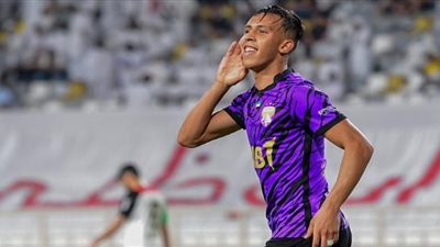 بعد 60 دقيقة .. العين الإماراتي يواصل تقدمه علي النصر السعودي بهدف رحيمي