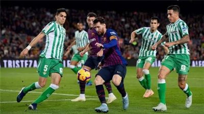 ريال بيتيس يواجه إيبار في الدوري الإسباني