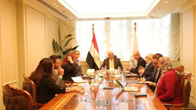 وزير التعليم العالي يلتقي وفد جامعة إسكس البريطانية لبحث التعاون الأكاديمي