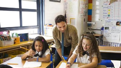 طلب إحاطة عاجل في البرلمان بشأن تحرش مدرس بأربع تلميذات في الابتدائي