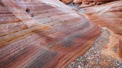 الوادى الملون أحد العجائب الطبيعية في سيناء.. احذر من هذه العقبات