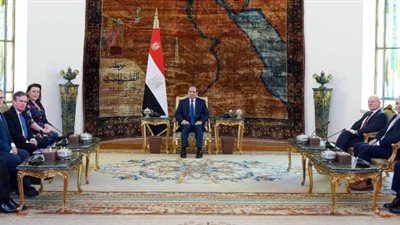 الرئيس السيسي لوفد العموم البريطاني: إقامة الدولة الفلسطينية هو الحل العادل للتوتر بالشرق الأوسط