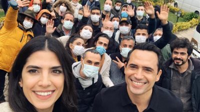 كارمن بصيص وظافر العابدين يودعان تصوير الموسم الثاني من ”عروس بيروت”