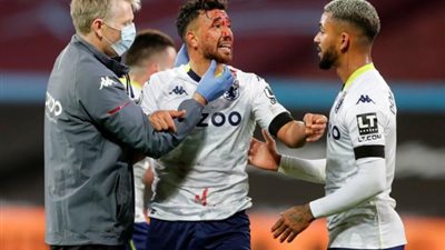 إصابة تريزيجيه وخروجه من مباراة استون فيلا ووست هام بالبريميرليج