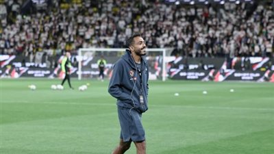 تصرف غريب من لاعبي الأهلي قبل انطلاق مواجهة الزمالك بنهائي كأس مصر