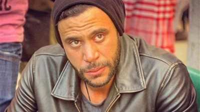 محمد إمام ينتظر حريم ”النمر”