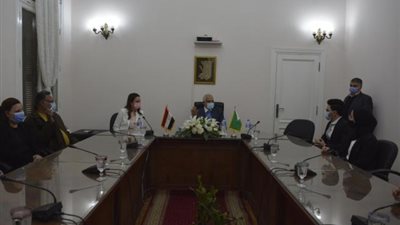 ابتكرا طريقة فعالة للوقاية من السرطان.. كيف كرم محافظ الجيزة الطلاب المبتكرين والموهوبين؟