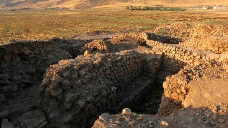 مدينة خاراكس المفقودة
