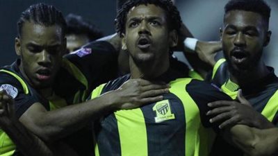 بمشاركة حجازي.. الاتحاد يخطف تعادلا قاتلا (2_2) من الشباب في البطولة العربية