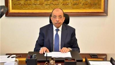 وزير التنمية المحلية يُفجر مفاجأة بشأن التزام المحال بمواعيد الغلق الجديدة
