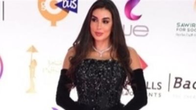 بالصور.. ياسمين صبري تخطف الأنظار بإطلالة سوداء