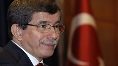 داوود أوغلو يتهم أردوغان بالخيانة لهذا السبب