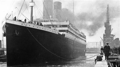 غرائب تيتانيك.. قصة البريطاني الذي تلقى أول نداء استغاثة أثناء الغرق وحدّد مكان الحطام بعد 73 عامًا