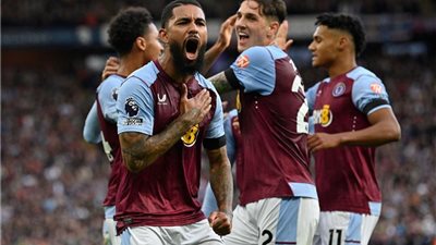 أستون فيلا يتقدم ضد أياكس بهدف في الشوط الأول بـ دوري المؤتمر الأوروبي