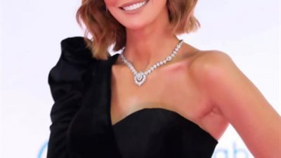 إيمان العاصي بإطلالة مثيرة في أحدث ظهور لها