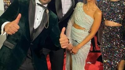 أحمد فهمي يحتفل بعيد ميلاد شقيقه كريم على الريد كاربت بمهرجان القاهرة