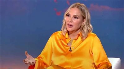 عمرو دياب هو اللي جري ورايا.. أبرز تصريحات شيرين رضا