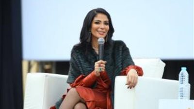 أبرز تصريحات منى زكي خلال ندوتها مع ريا أبي راشد بالقاهرة السينمائي