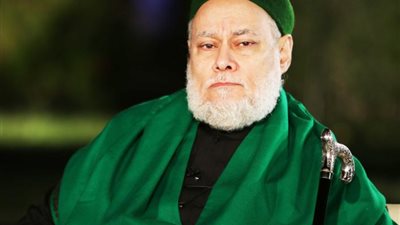 بالفيديو.. هل يجب استئذان الزوج لإجراء عمليات التجميل؟.. على جمعة يجيب